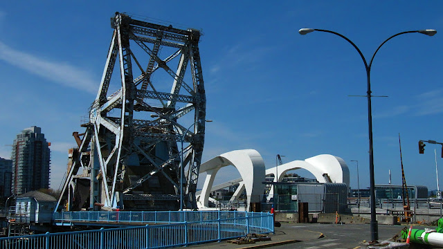 A tale of two bridges... A tale of two bridges...