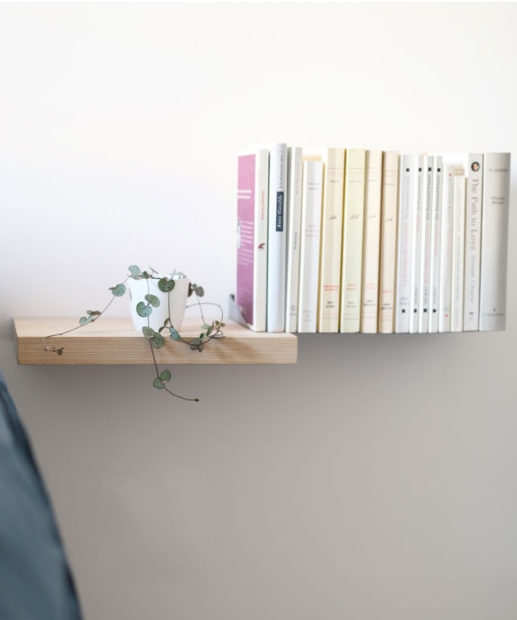 Bookshelf WOUPS Invisible shelf