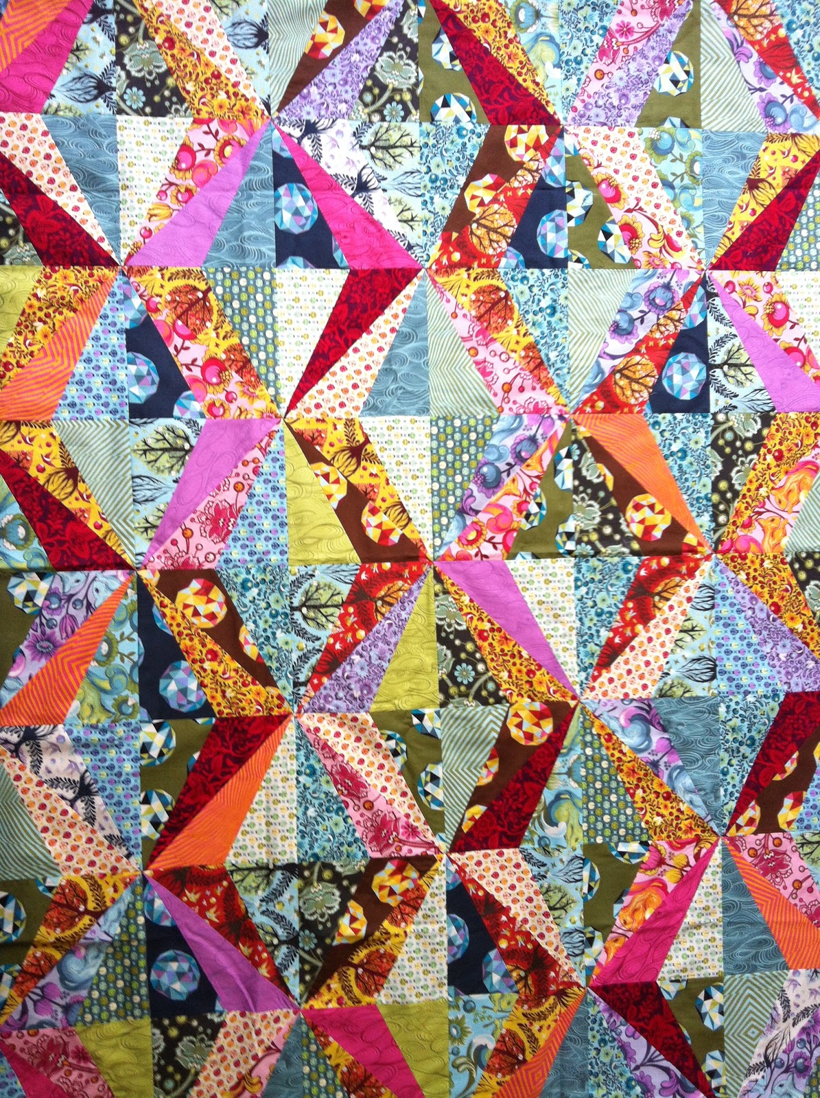 Lyrebird and Lamb Quilt Works Kaleidoscope Quilt....