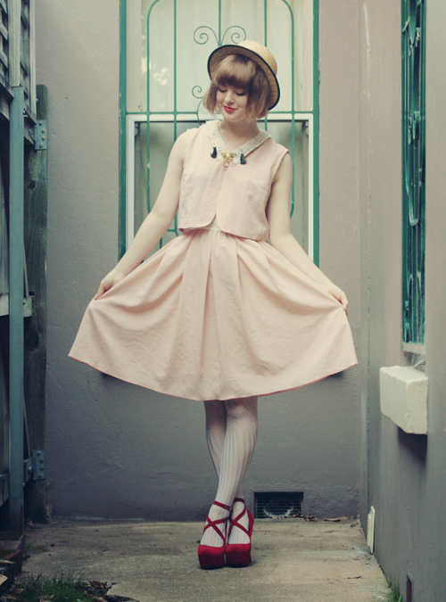 The Pineneedle Collective: Pale Polka Dots & Pastels / How Are ...