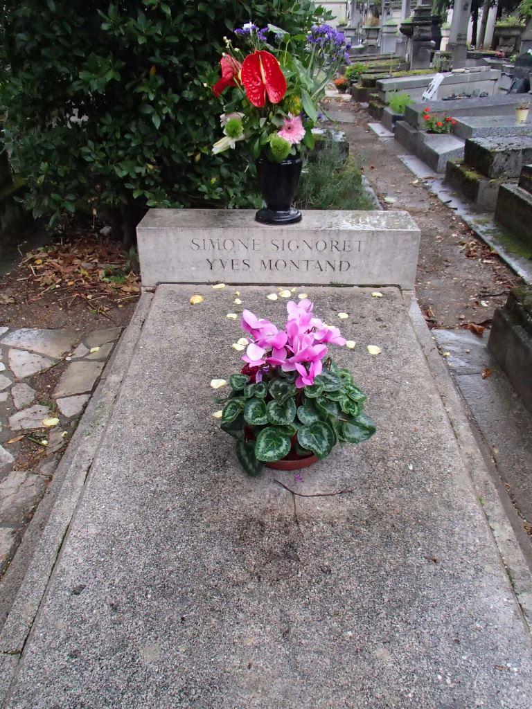 Tombe De Sophie Toscan Du Plantier Vis ma vie à Paris: Visite du cimetière du Père Lachaise