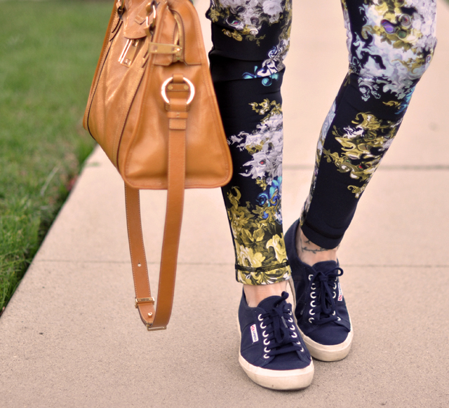 easy casual outfit, cropped floral pants, long chunky sweater, sneakers