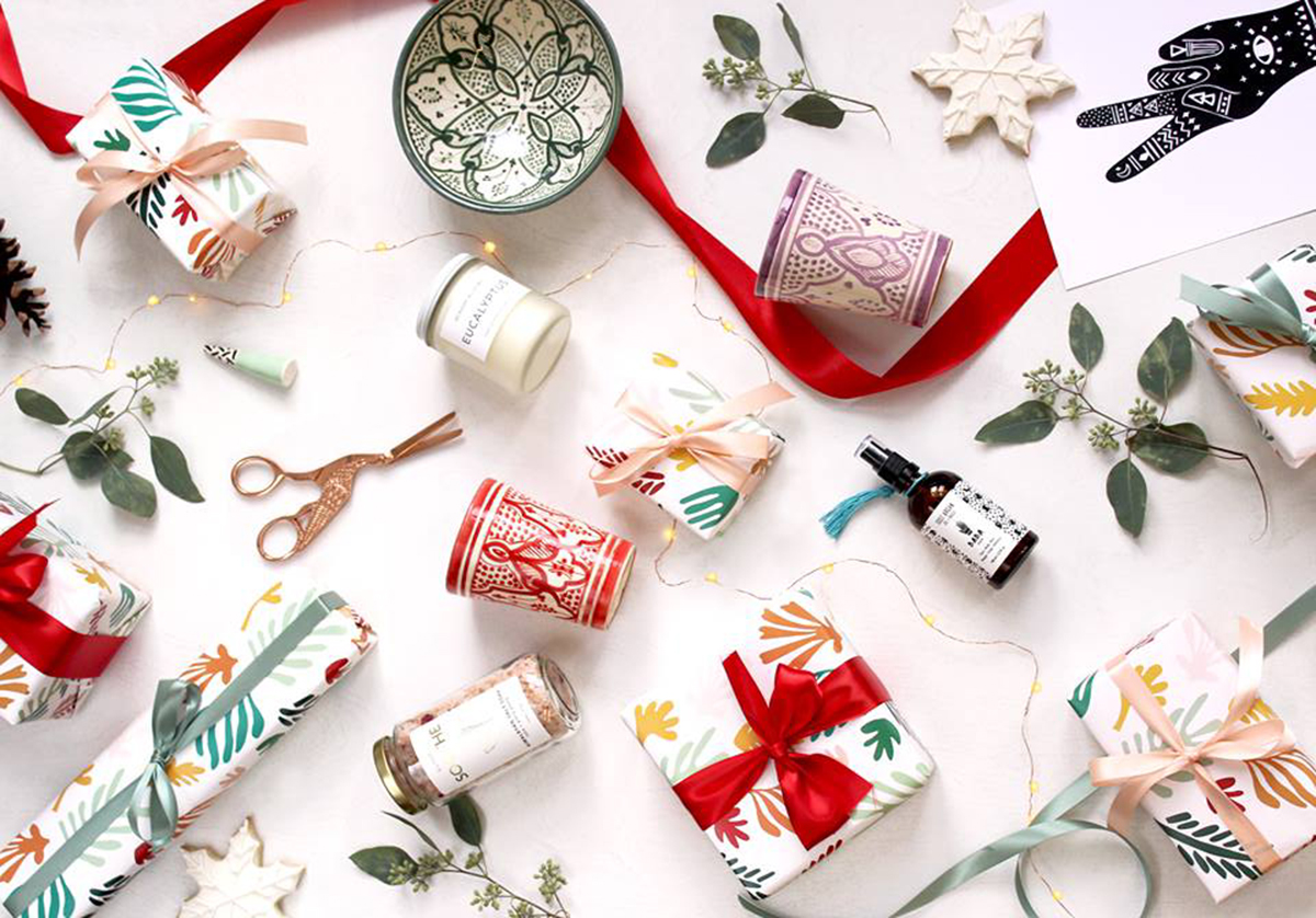 25 Perfect Fashionably Late Gifts For Everyone On Your Holiday List