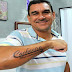 PREFEITO ELEITO TATUA NOME DA CIDADE NO BRAÇO: “SOU LOUCO DE AMOR”