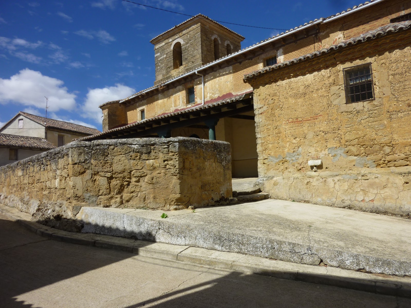 Gozón de Ucieza recuerdos y añoranzas La iglesia de San Miguel