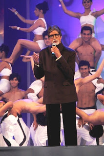 Amitabh Bachchan & other celebs at Global Peace concert