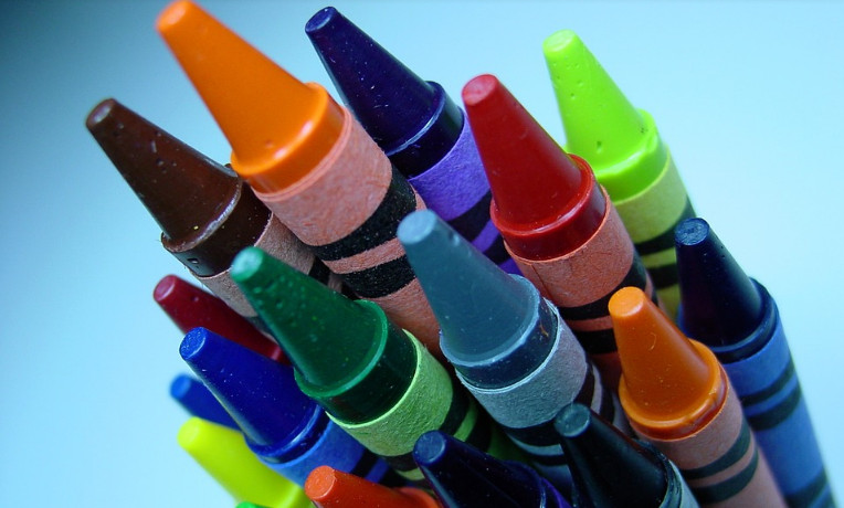 8 Daftar Alat Tulis Sekolah Untuk Menggambar | Media Nyentrik