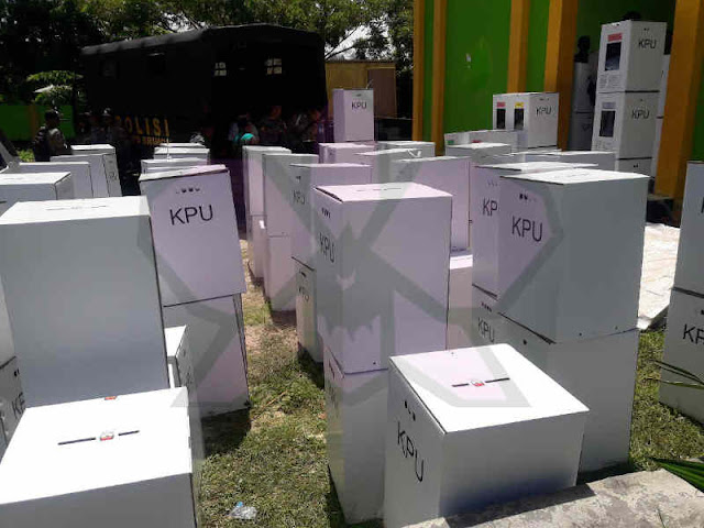 Bawaslu MTB Beri Solusi Keterlambatan Logistik di Kepulauan Tanimbar Bawaslu MTB Beri Solusi Keterlambatan Logistik di Kepulauan Tanimbar
