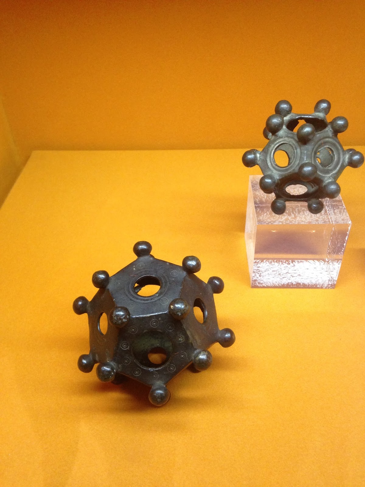 Objet mystérieux du musée gallo-romain Objet mystérieux du musée gallo-romain