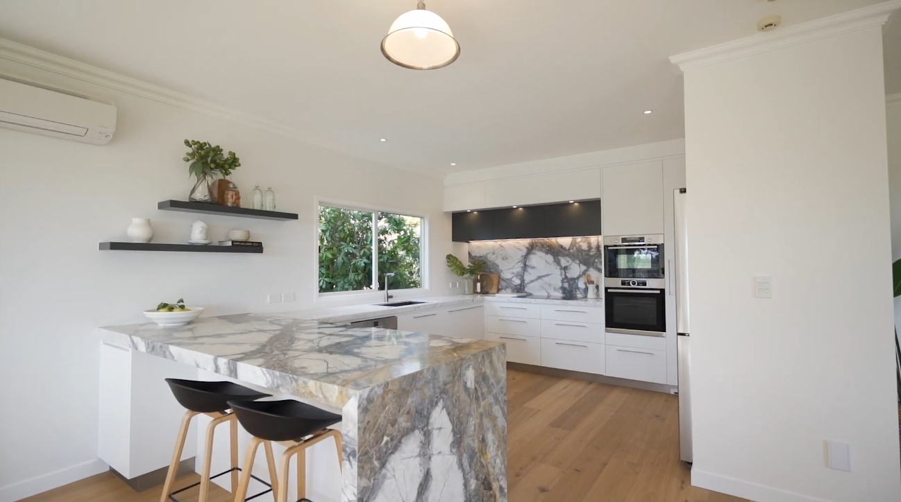 13 Photos vs. 130 Margaret Avenue, Havelock North, New Zealand Home Interior Design Tour