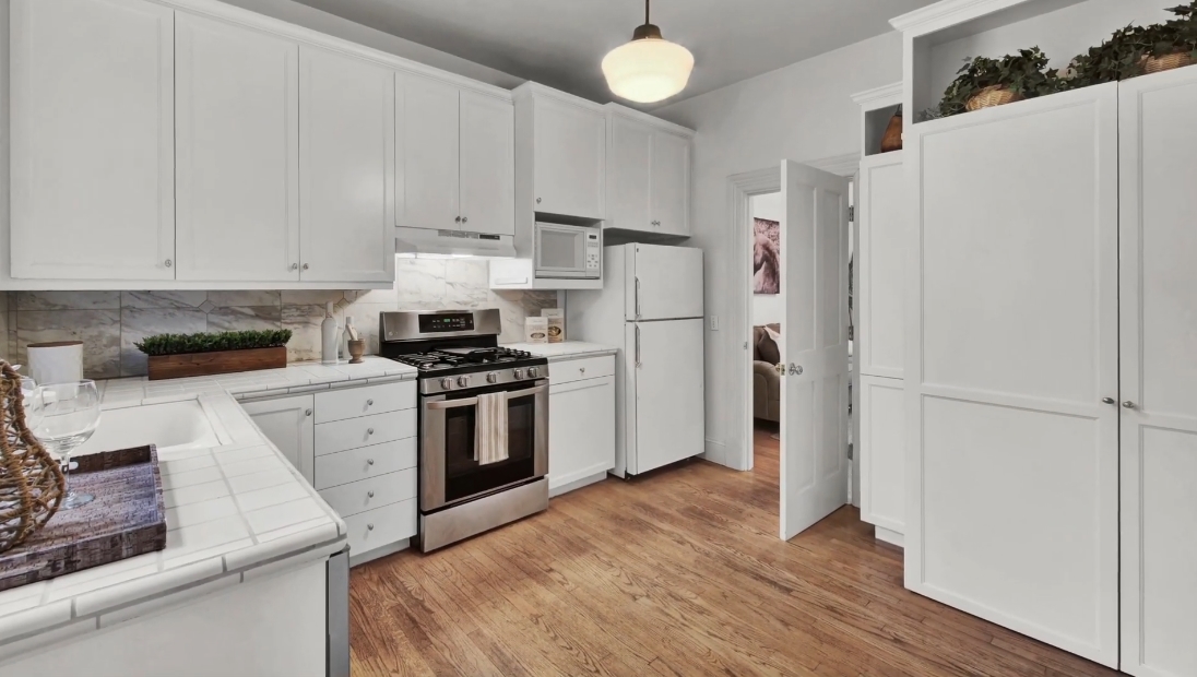 18 Photos vs. 415 Coombs St, Napa, CA Interior Design Home Tour