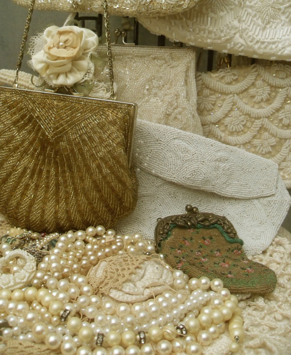 Rag Picker Extra-Ordinaire: My Vintage Beaded Purse Collection