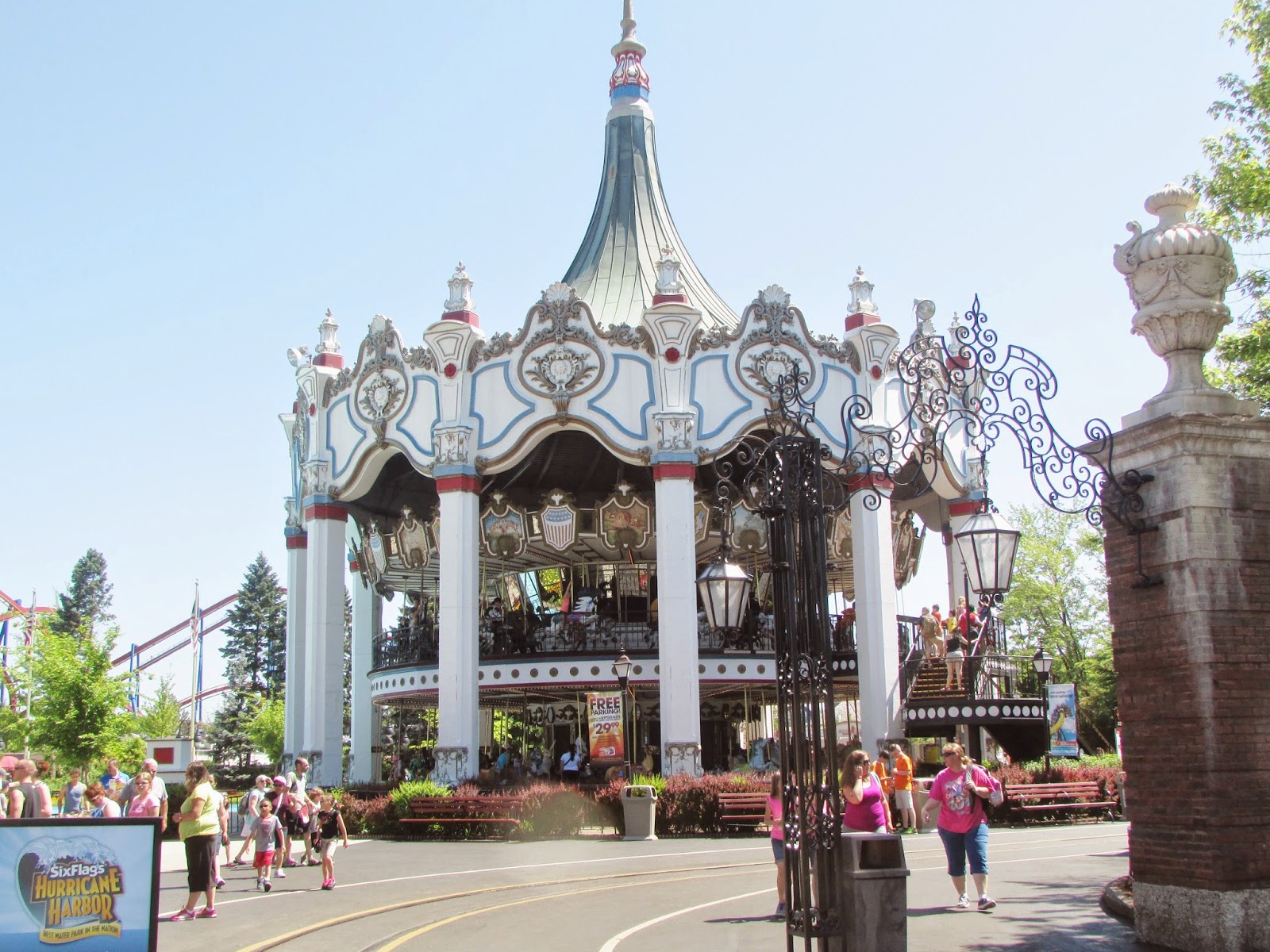 heck-of-a-bunch-fun-at-six-flags-great-america