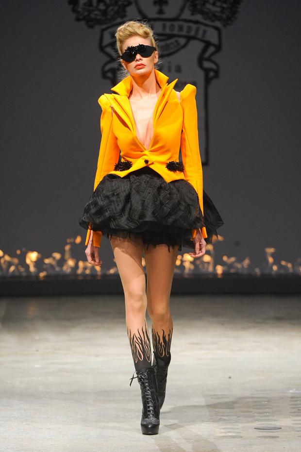 Quinntessential Style: Set Fire To The Runway: On Aura Tout Vu S/S 2012