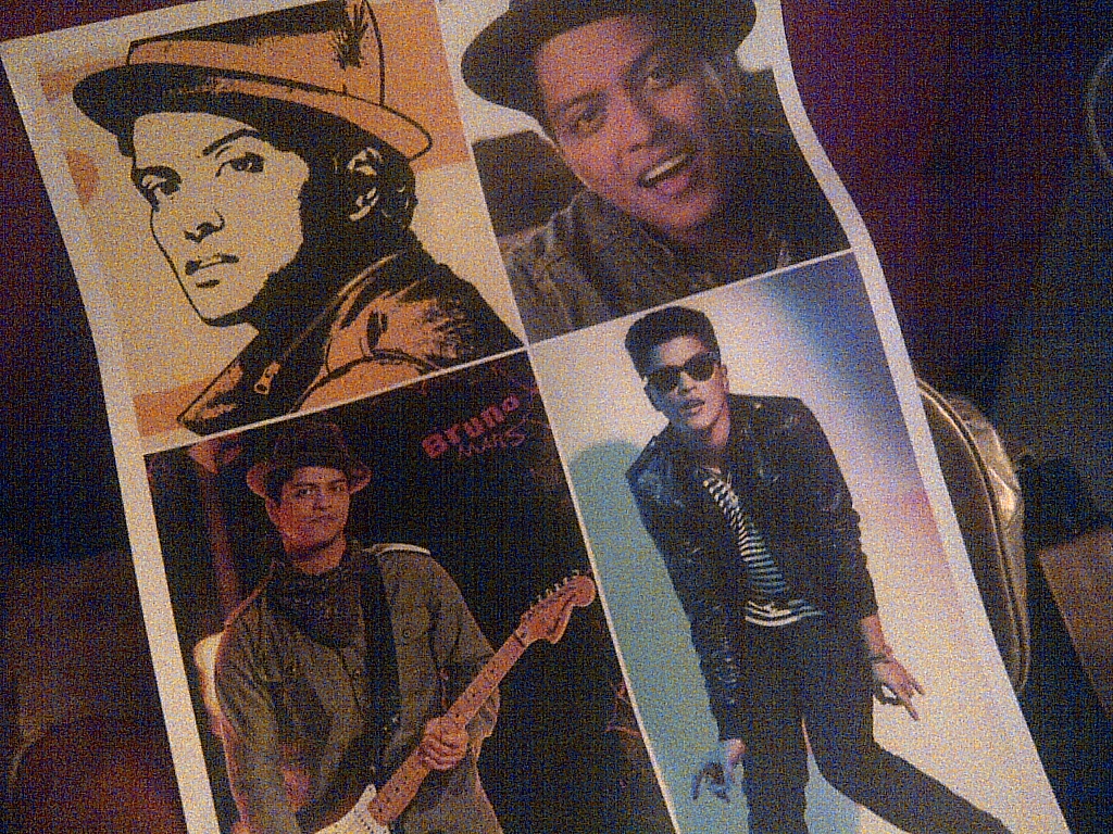 Joyce Diary.......: meet and greet met Bruno Mars in Luxenburg 17-10-2011