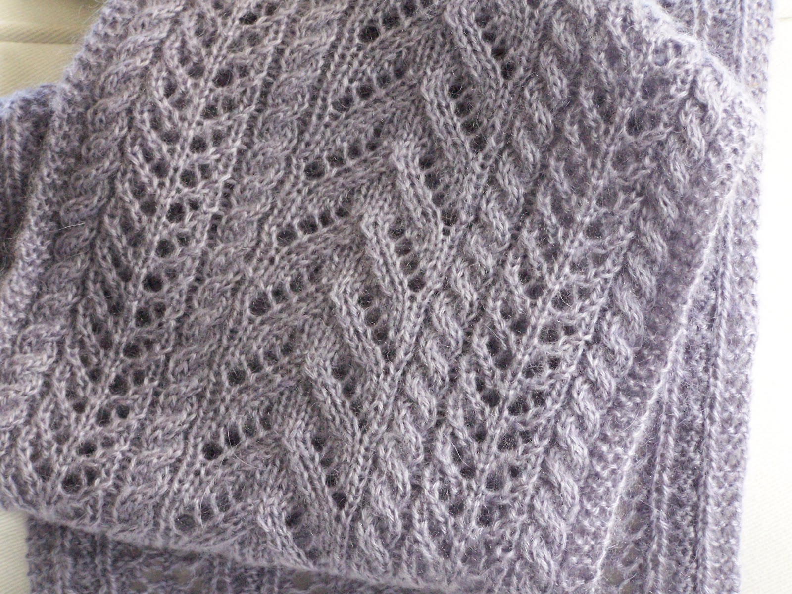 Delorme Designs: NEW SCARF PATTERN! FINALLY!!!