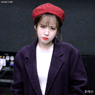 180128 DVD상영회 러블리즈 핵주먹 유지애.gif | 인스티즈