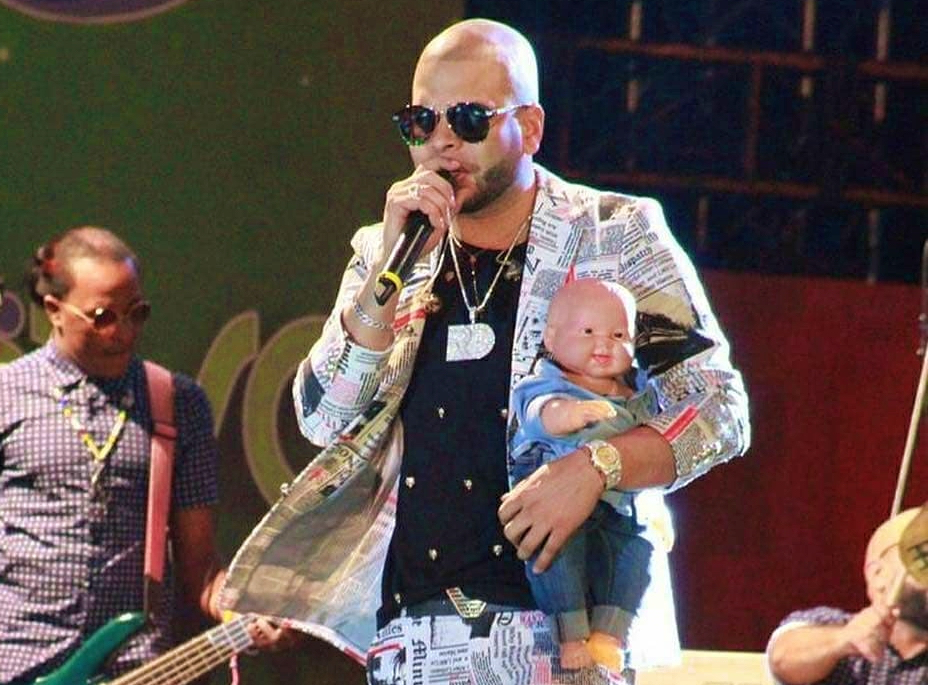 Hijos de Ala Jaza se quedarán con un tío Hijos de Ala Jaza se quedarán con un tío