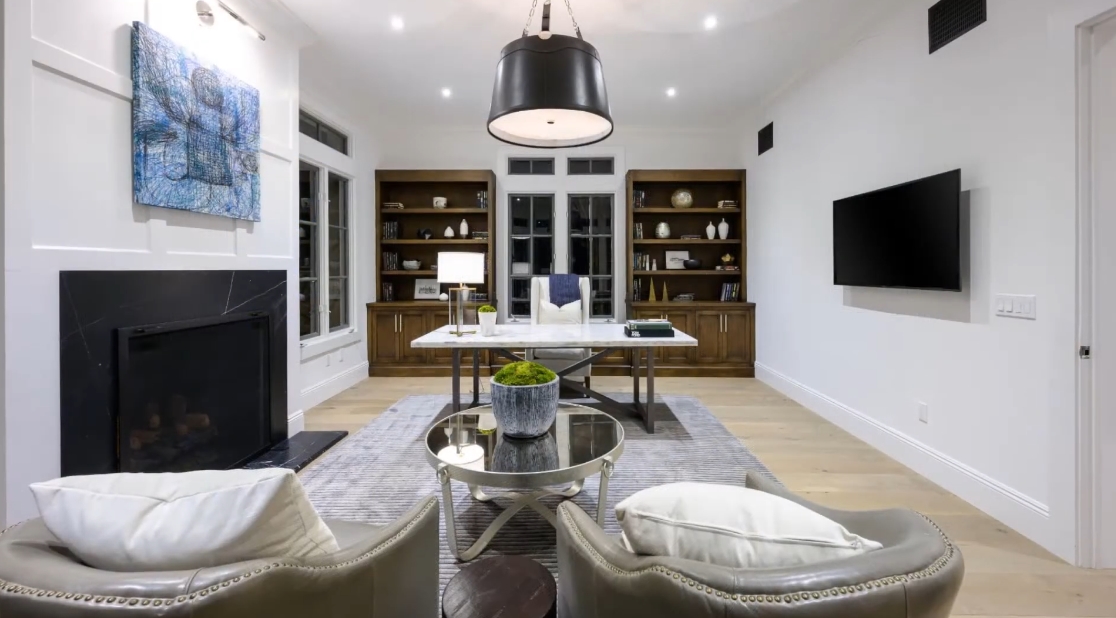 Tour 14023 Aubrey Rd, Beverly Hills, CA vs. 31 Interior Design Photos