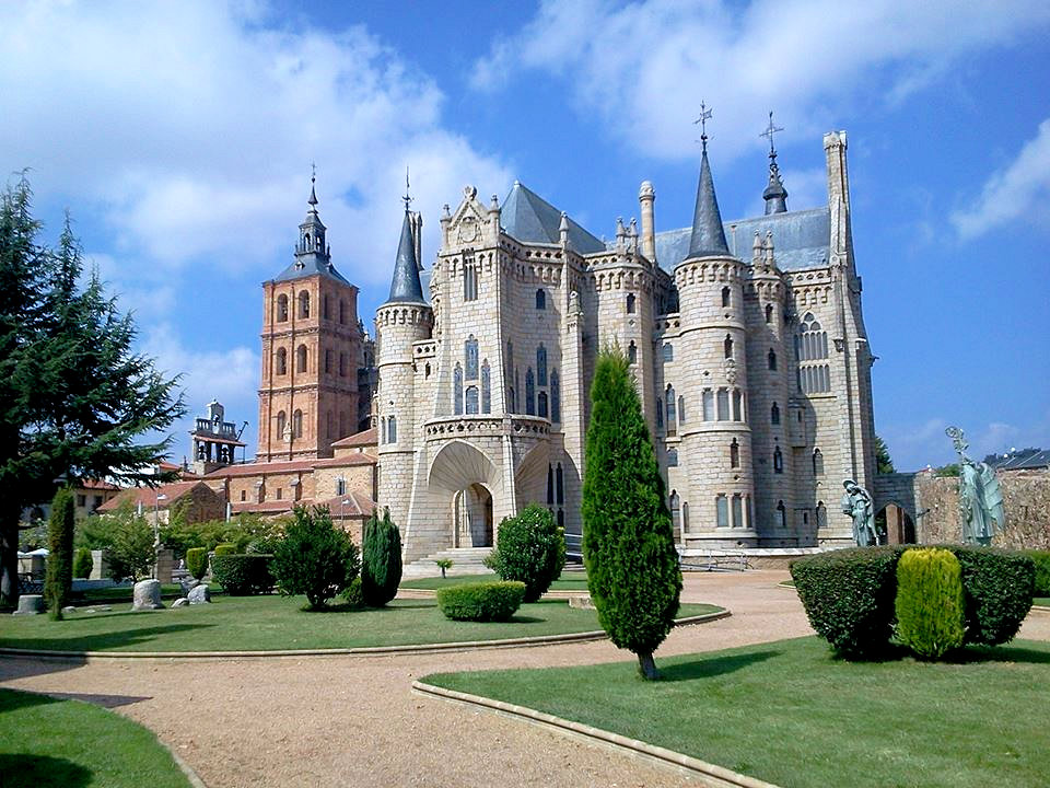 Gaudi’s fairy-tale whimsical Bishop’s Palace in Astorga. Photo: © Authentic Journeys. Unauthorized use is prohibited. Gaudi’s fairy-tale whimsical Bishop’s Palace in Astorga. Photo: © Authentic Journeys. Unauthorized use is prohibited.