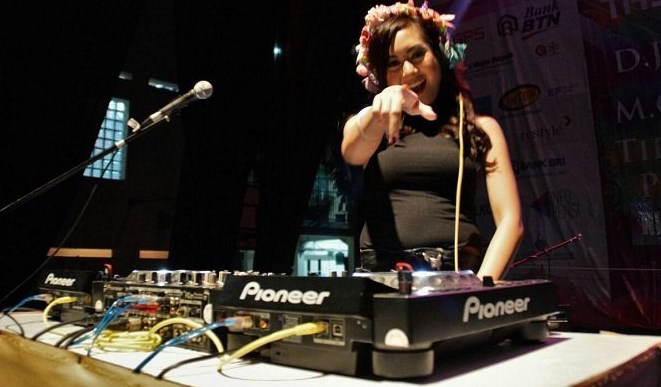8 Tempat Dugem Atau Diskotik Populer Di Yogyakarta Diskotik Karaoke