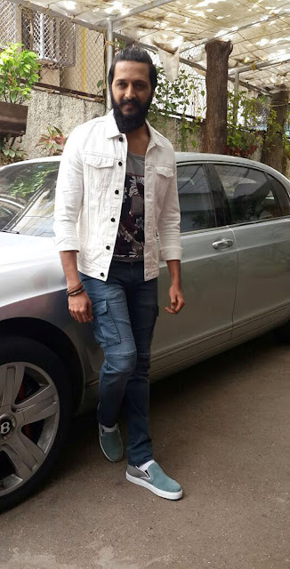 Spotted: Riteish Deshmukh in Alberto Torresi Shoes Spotted: Riteish Deshmukh in Alberto Torresi Shoes