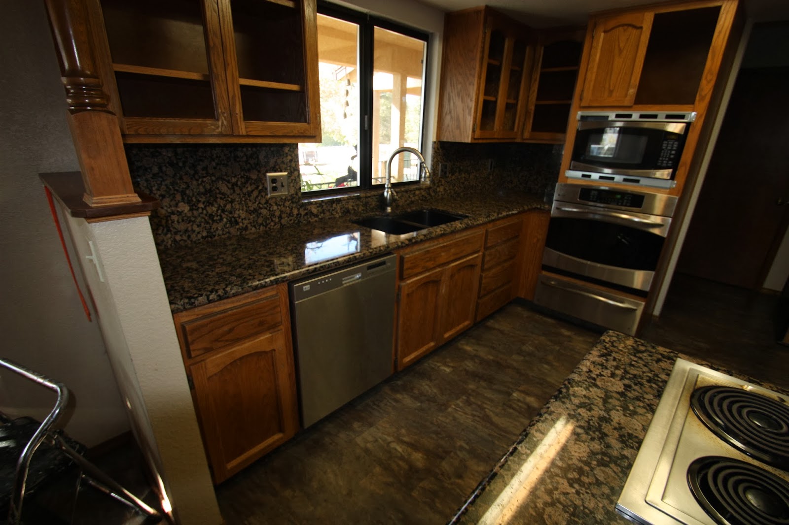 Tona Painting Job Pictures: Update on 1980's kitchen cabinets