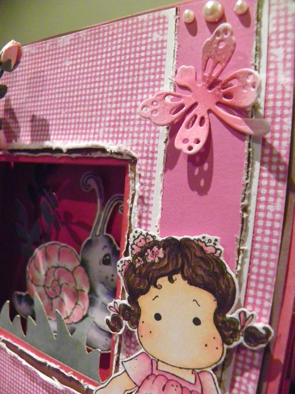 Ashlee's Creation's magnolia shadow box easel card