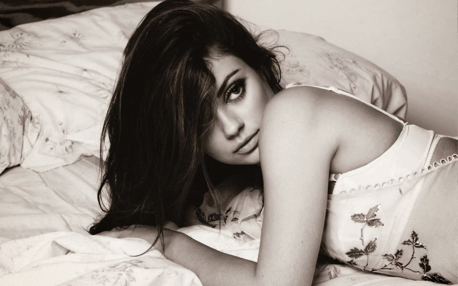 Get HD Wallpaper: Mila Kunis Wallpapers HD