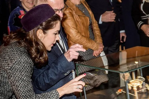 Crown Princess Mary opened the exhibition "The Jewellery Box" at the Old Town Museum in Aarhus. Princess Mary wore wool skirt suit