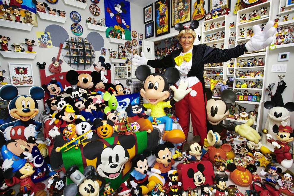 mickey mouse köpeği adı