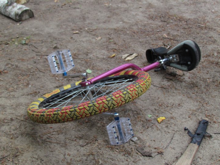 Unicycle Mom unique jokes! Why is it people are impressed by more