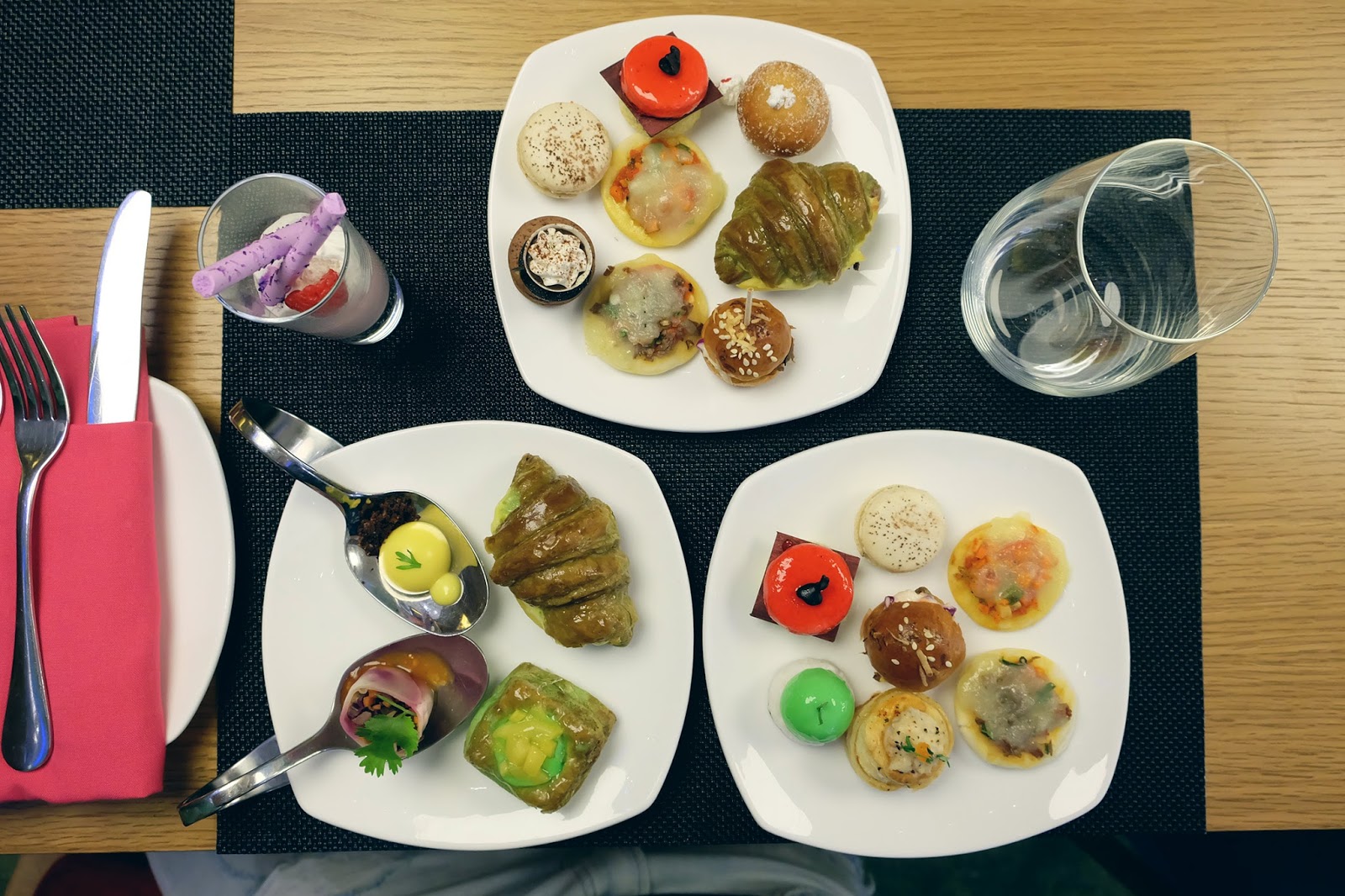 LAMODA SUNDAY HIGH TEA Plaza Indonesia