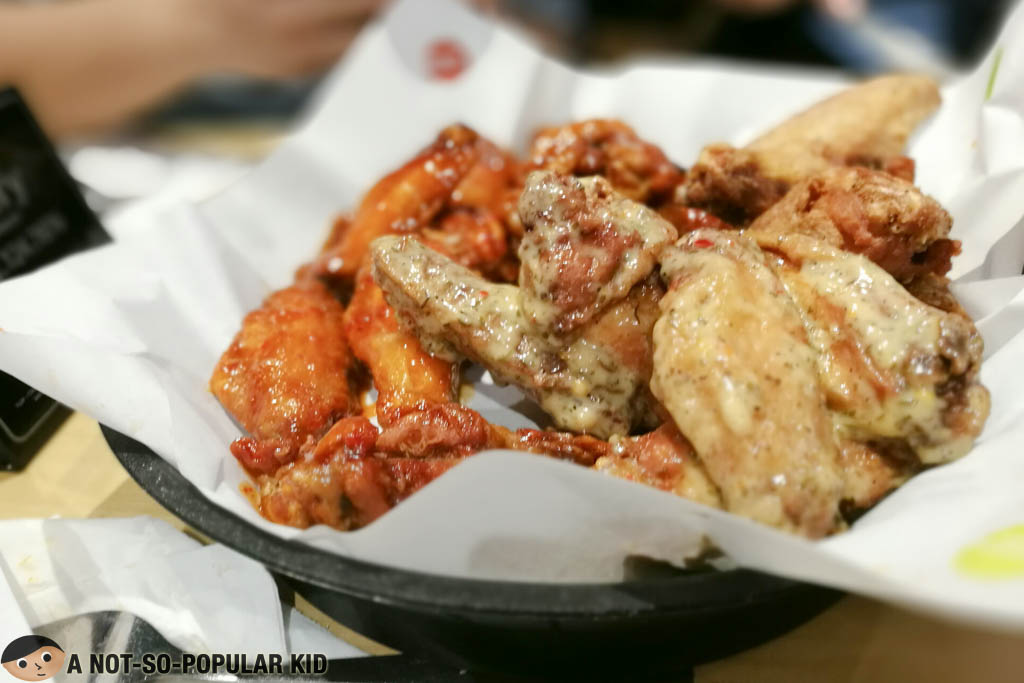 Sports and Flavors in Buffalo Wild Wings of Glorietta 2, Makati City