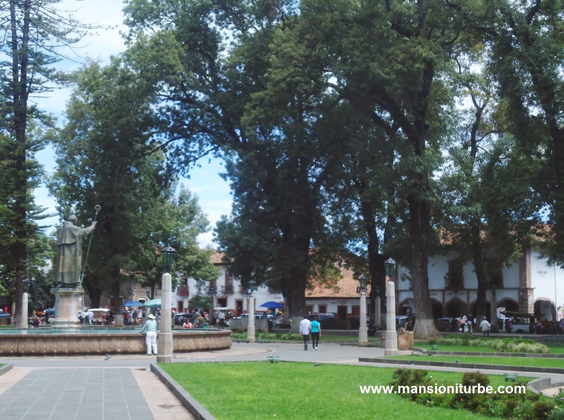 Plaza Vasco de Quiroga en Pátzcuaro, Michoacán