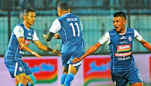 Singo Edan Ngamuk Terkam Bhayangkara FC 4-0 Singo Edan Ngamuk Terkam Bhayangkara FC 4-0