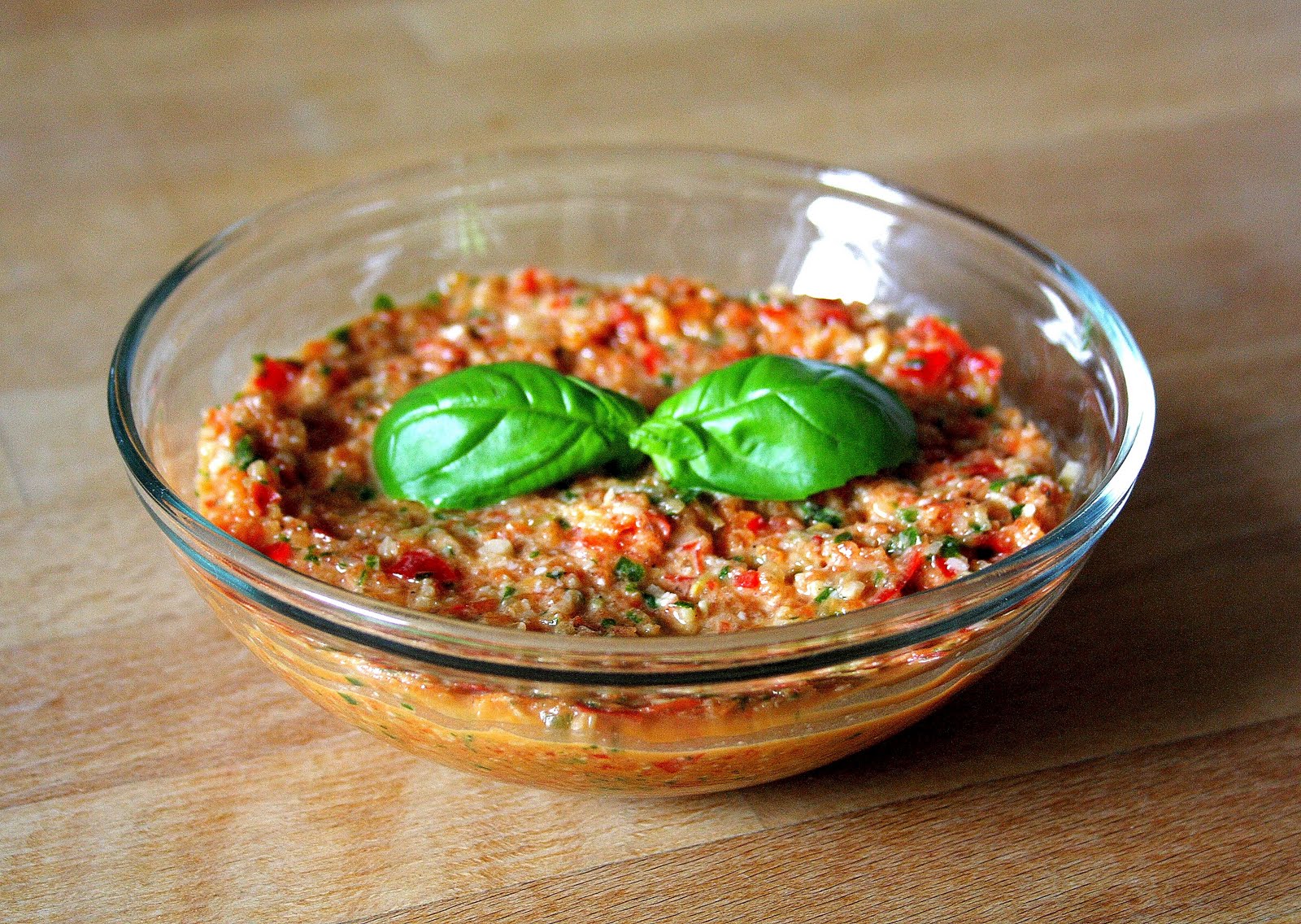 Paprika-Pesto (Peperotta) auf Maccheroni – The Vegetarian Diaries