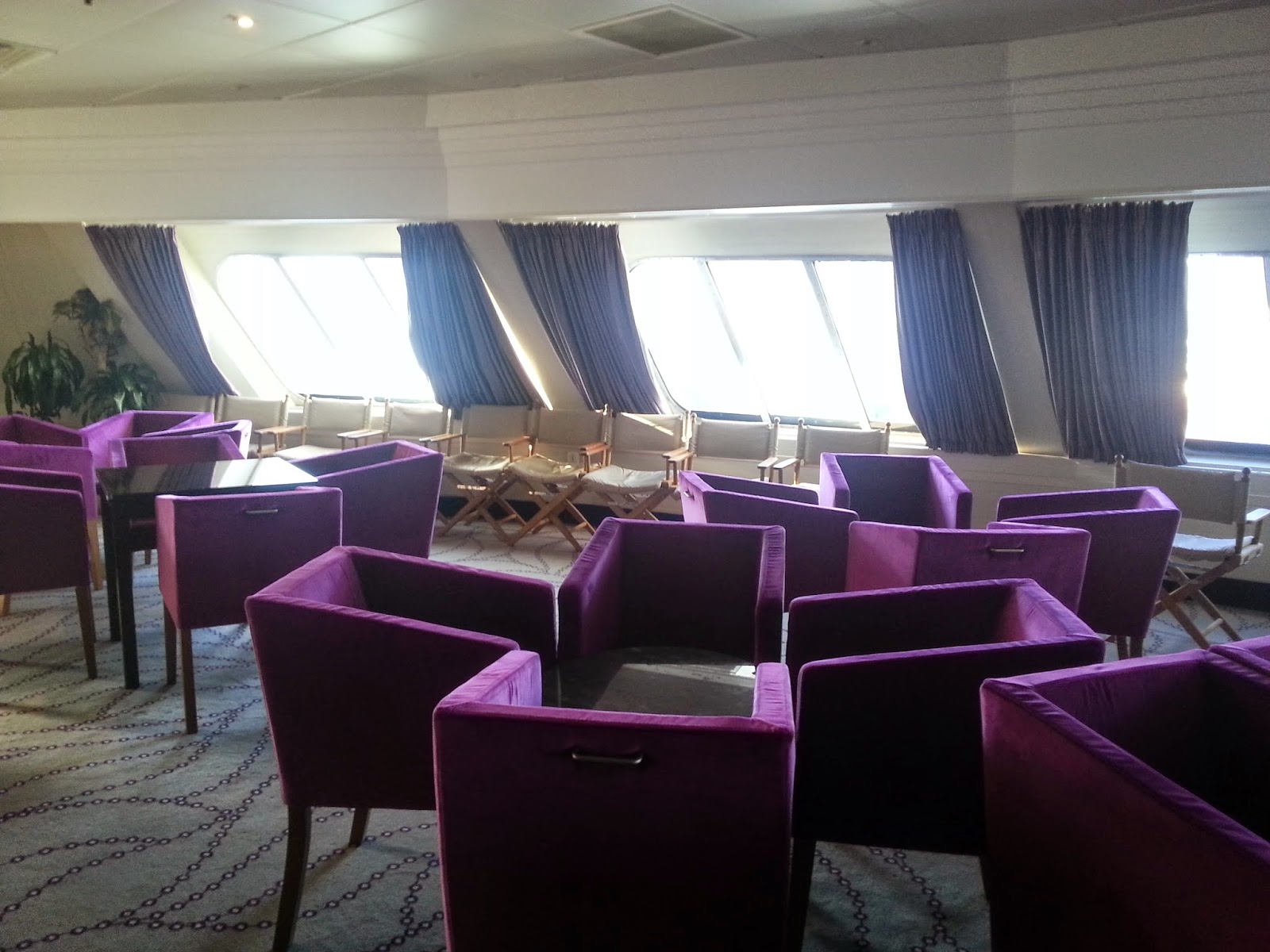 On Board Voyages of Discovery's Cruise Ship MV Voyager - Lookout Lounge On Board Voyages of Discovery's Cruise Ship MV Voyager - Lookout Lounge