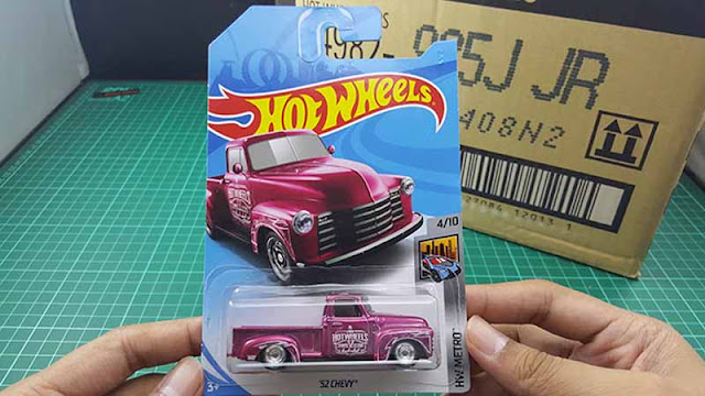 hot wheels indonesia 52 chevy super treasure hunt 2018 hot wheels indonesia 52 chevy super treasure hunt 2018