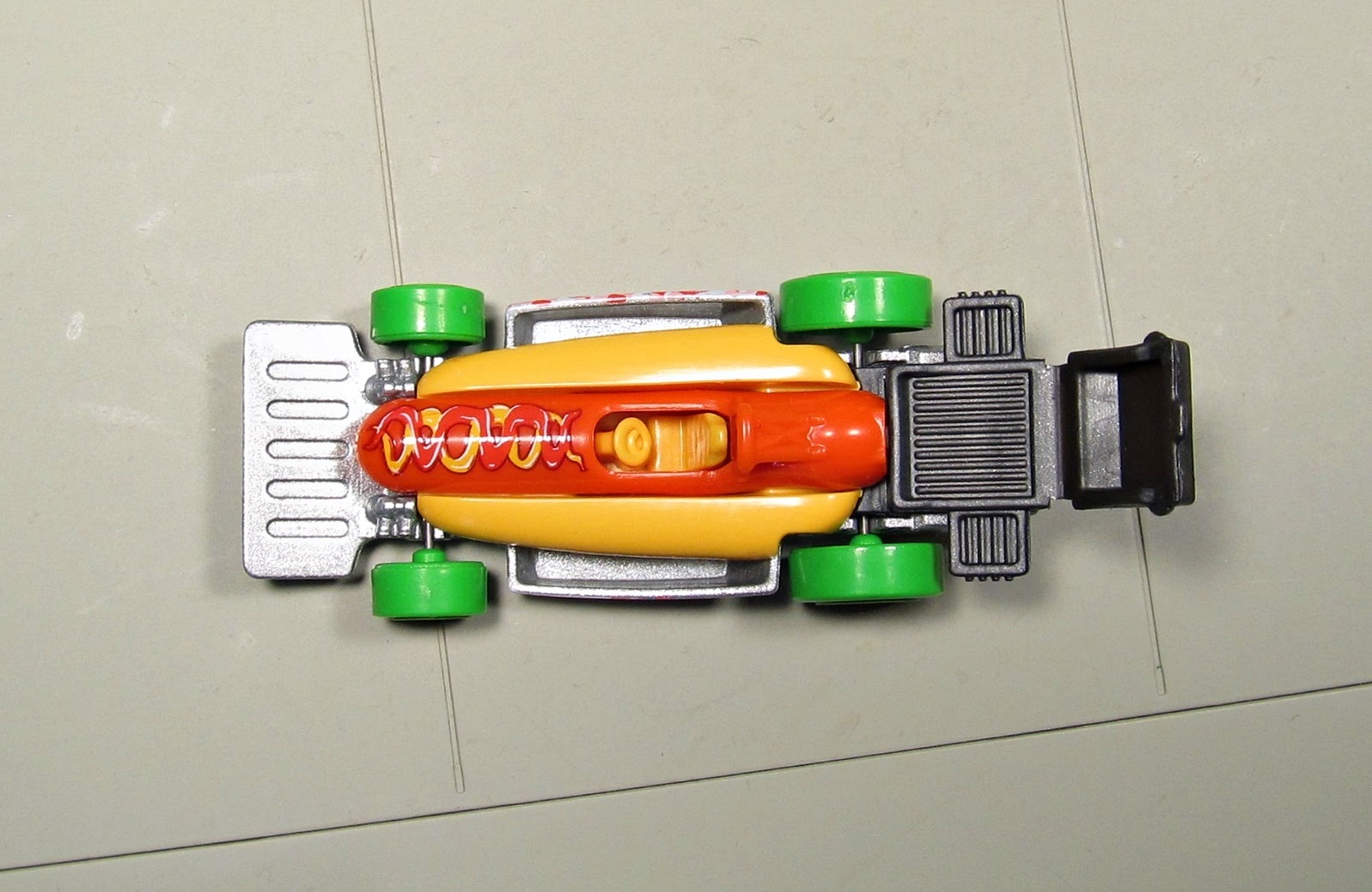 hot wheels hot dog car 2017