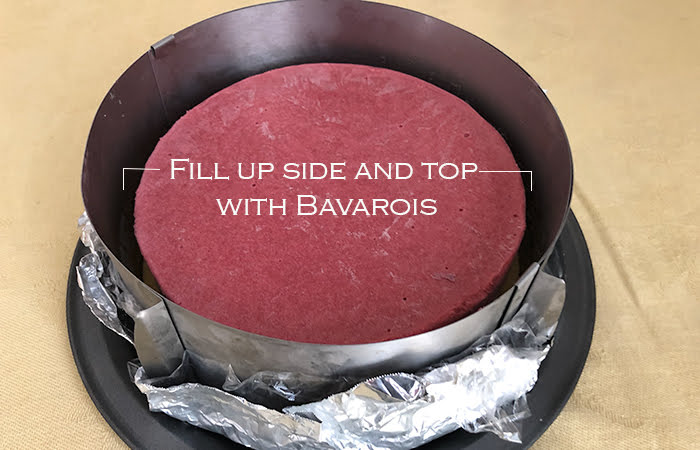 Fill up entremet with white chocolate bavarois image