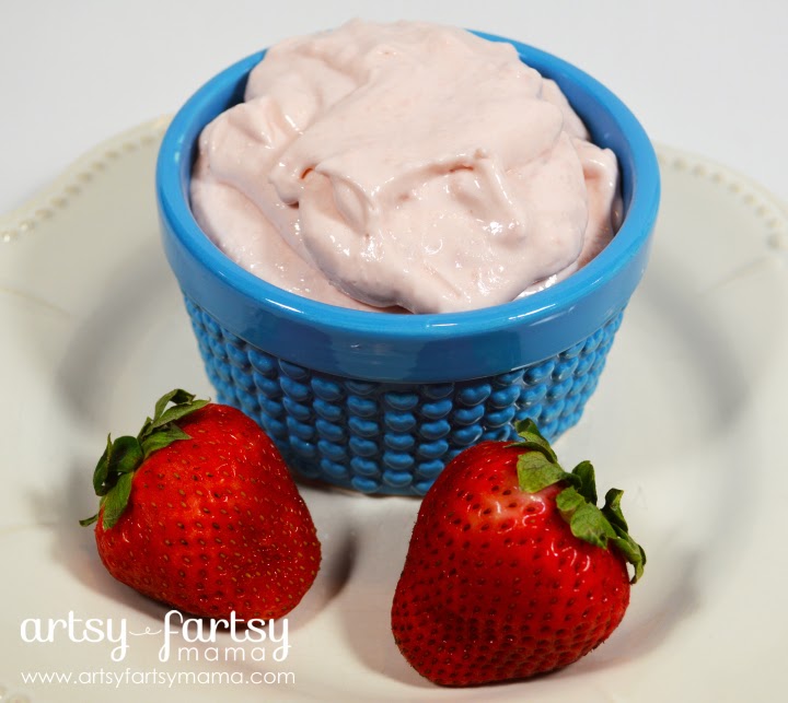 Strawberry Cream Fruit Dip at artsyfartsymama.com #recipe