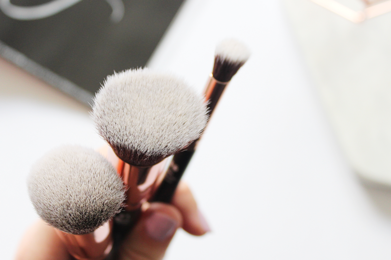 SIMPLY ESSENTIAL | Pro Series Makeup Brushes - Review - CassandraMyee