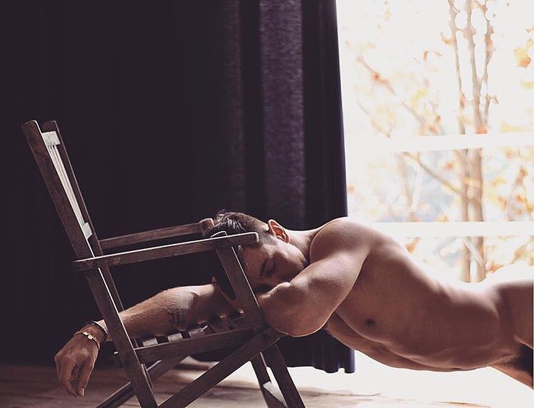 31669392_574063526313643_608104364090851