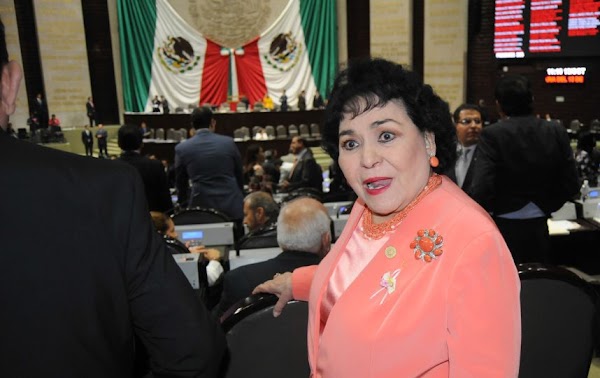 Ciudadanos planean aventarle  jitomates podridos a Carmen Salinas  
