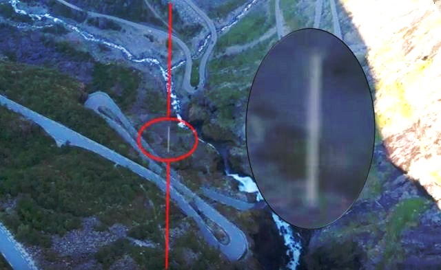 Ένα Drone κατέγραψε κάτι (Fastwalker)να πετάει πολύ γρήγορα  πάνω από το Trollstigen της Νορβηγίας