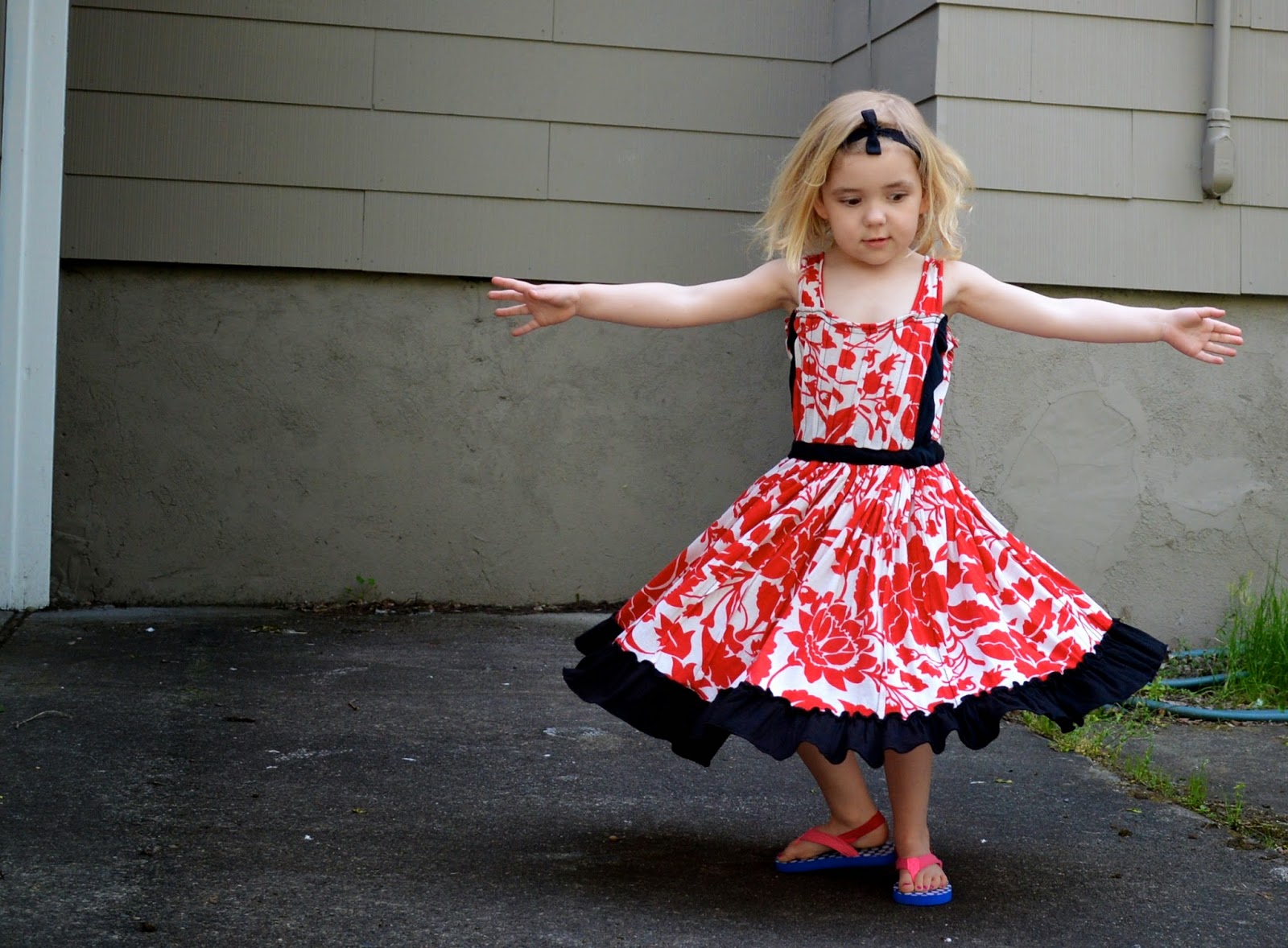 Beth Being Crafty: Upcycled Twirly Dress!