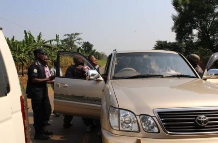 Shocking! Man Arrested and Maltreated for Overtaking Vice President's Convoy (Photos)
