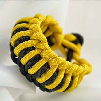 http://www.paracordguild.com/millipede-paracord-bracelet/