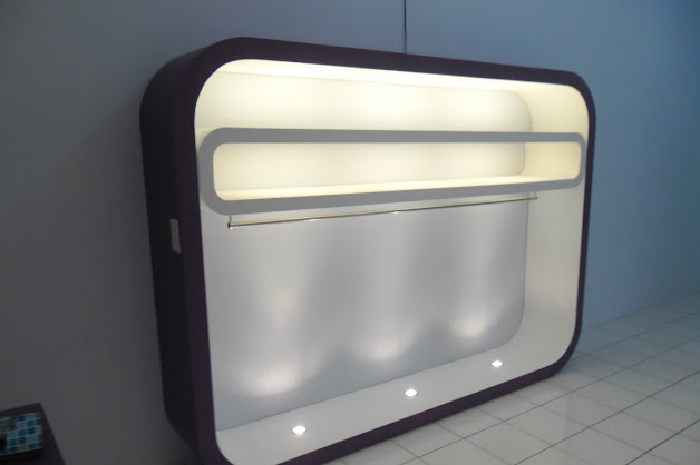 Etalase - Display Showcase Fashion